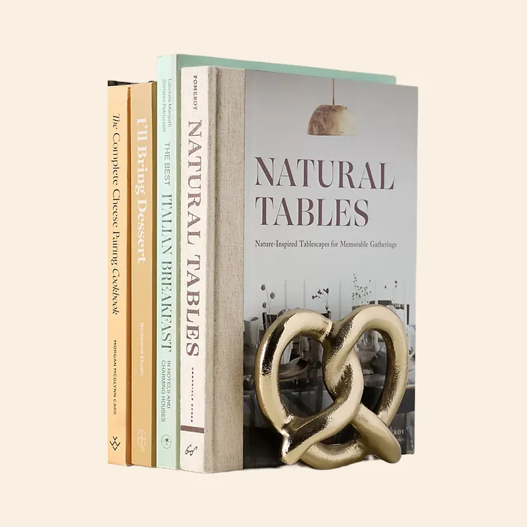 Pretzel Bookends