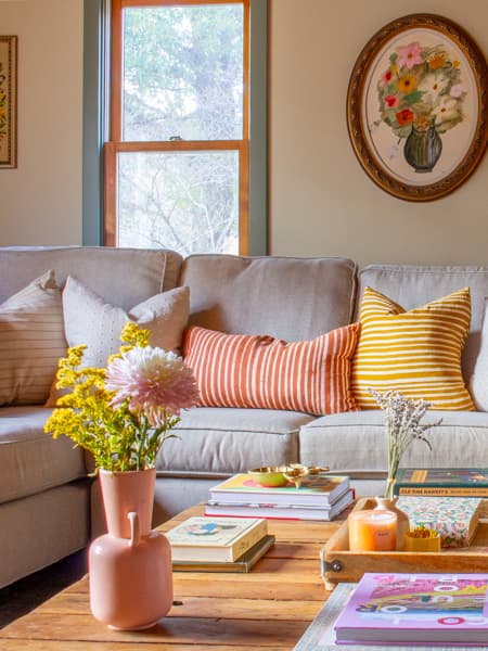 colorful-living-room-green-trim-white-couch Living room with colorful accents