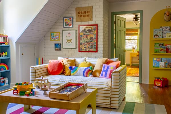home-in-the-hemlocks-playroom