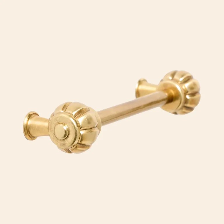 Eloise Brase Handle