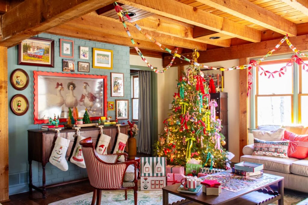 Christmas decoration and tree in a living room