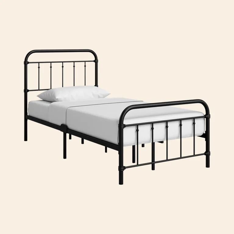 Cuckanut Metal Bed